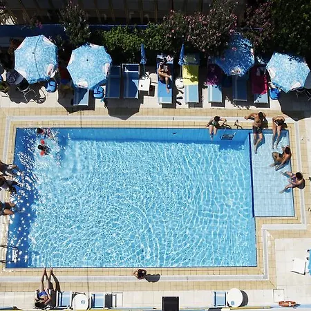 Adelphi Риччоне