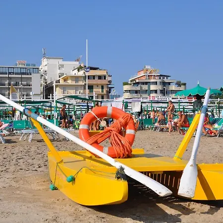 Adelphi Szálloda 3*