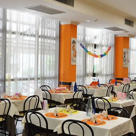 Adelphi Отель 3*