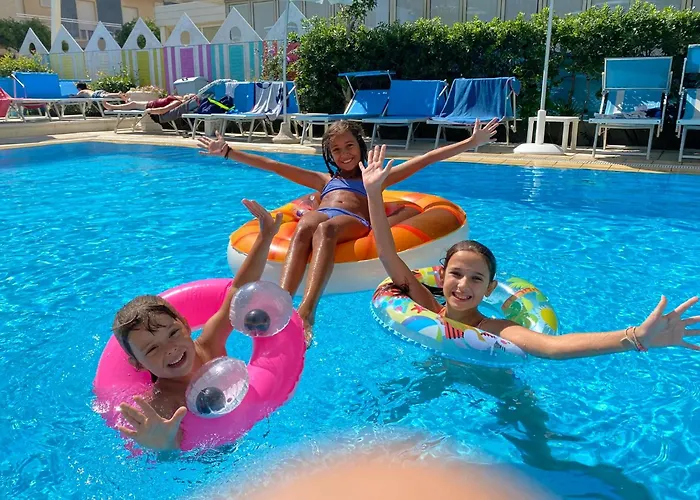 Adelphi מלון ריצ'יונה