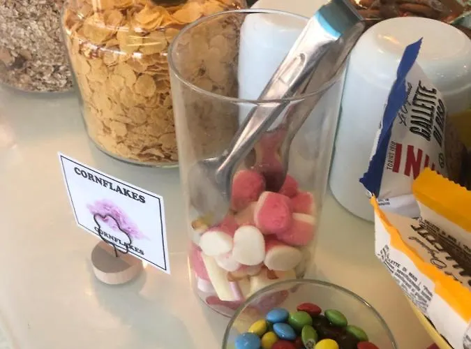 Adelphi ホテル 3*